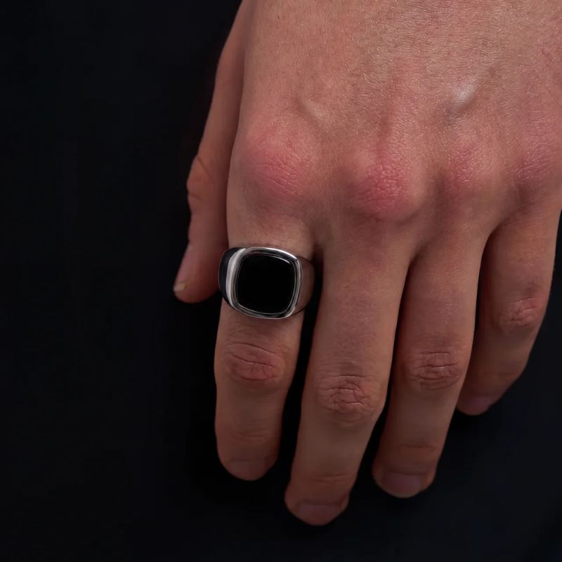 Anello Pietra Nera